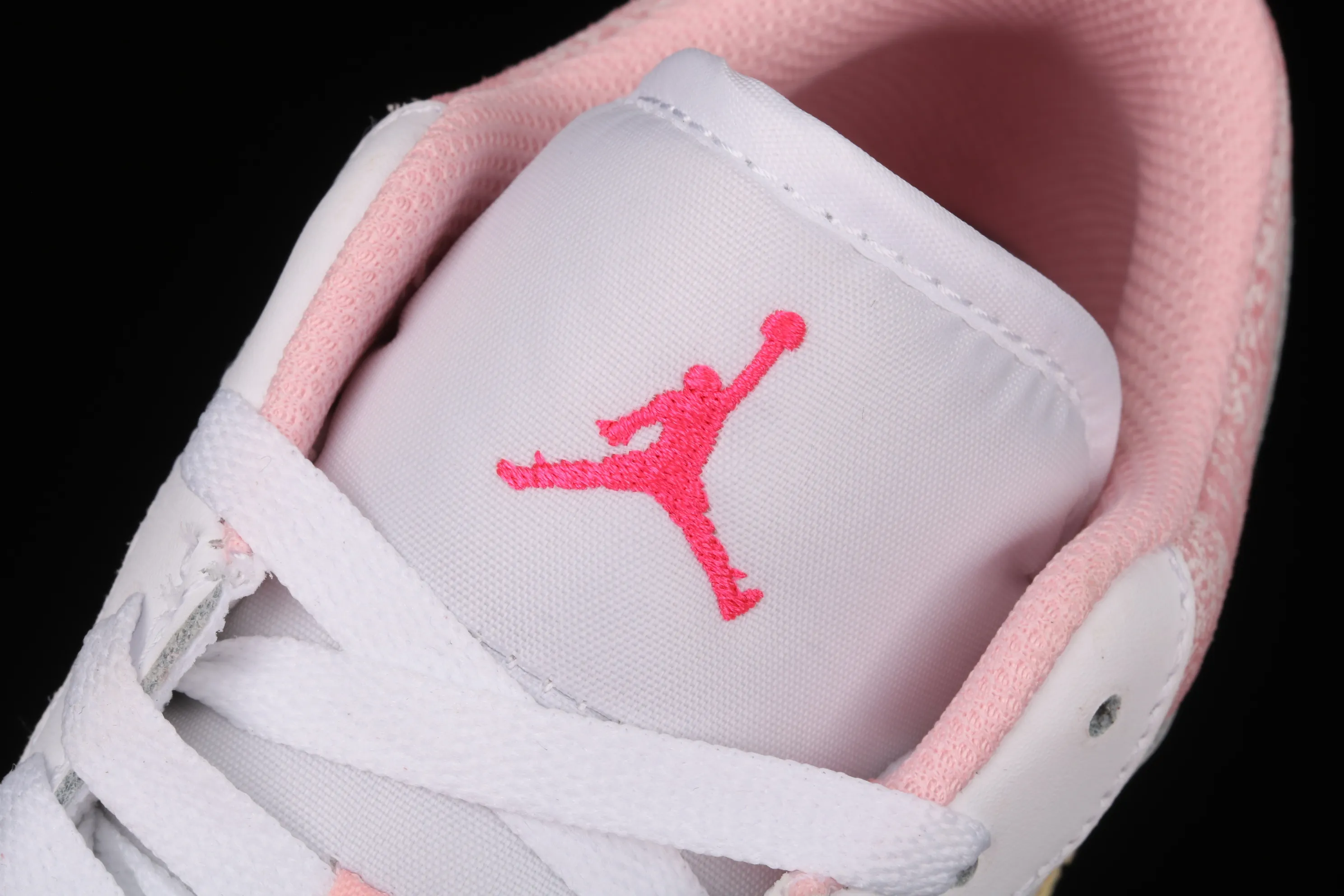 All categories Air Jordan Jordan series basketball shoes Air Jordan 1 Low P version Air Jordan 1 Low GS AJ1 Joe 1 low-top ice cream low-top basketball shoes CW7104-601